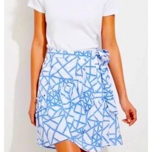 Vineyard vines wrap skirt.